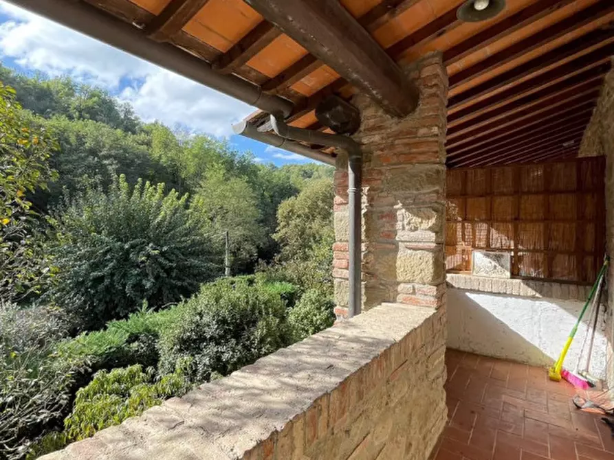 Immagine 13 di Rustico / casale in vendita  a Terranuova Bracciolini