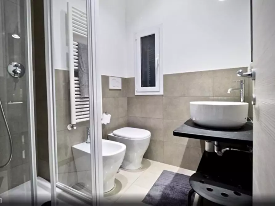 Immagine 18 di Appartamento in vendita  in Piazza dell'Agnello a Genova