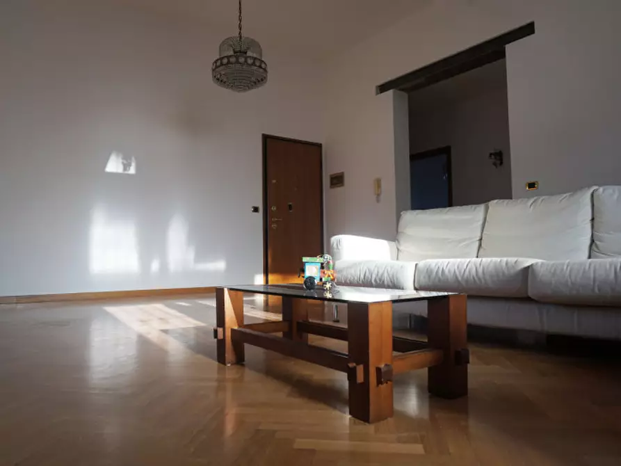 Immagine 7 di Villa in vendita  in VIA XXV APRILE, 40 a Sorbolo Mezzani