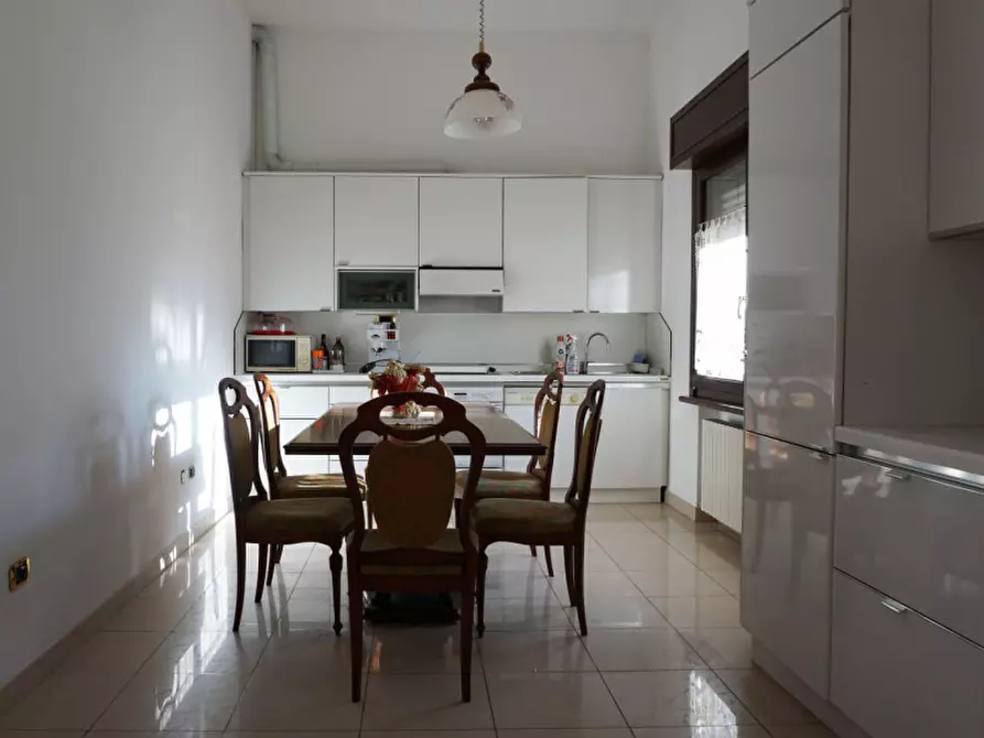 Immagine 11 di Villa in vendita  in VIA XXV APRILE, 40 a Sorbolo Mezzani