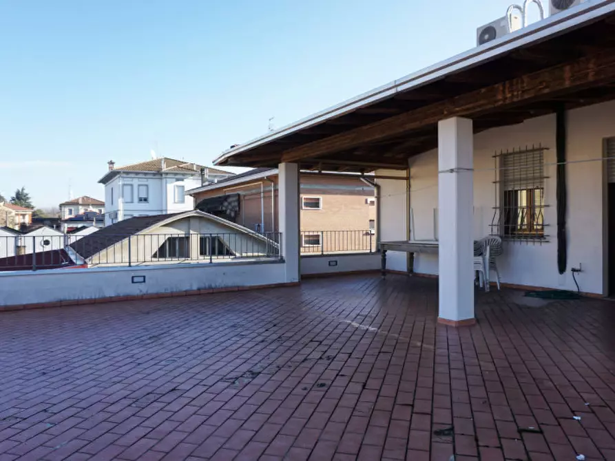 Immagine 45 di Villa in vendita  in VIA XXV APRILE, 40 a Sorbolo Mezzani