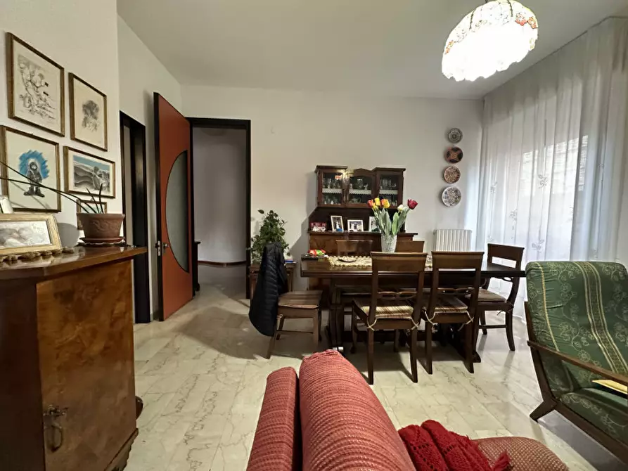 Immagine 3 di Appartamento in vendita  a Senigallia