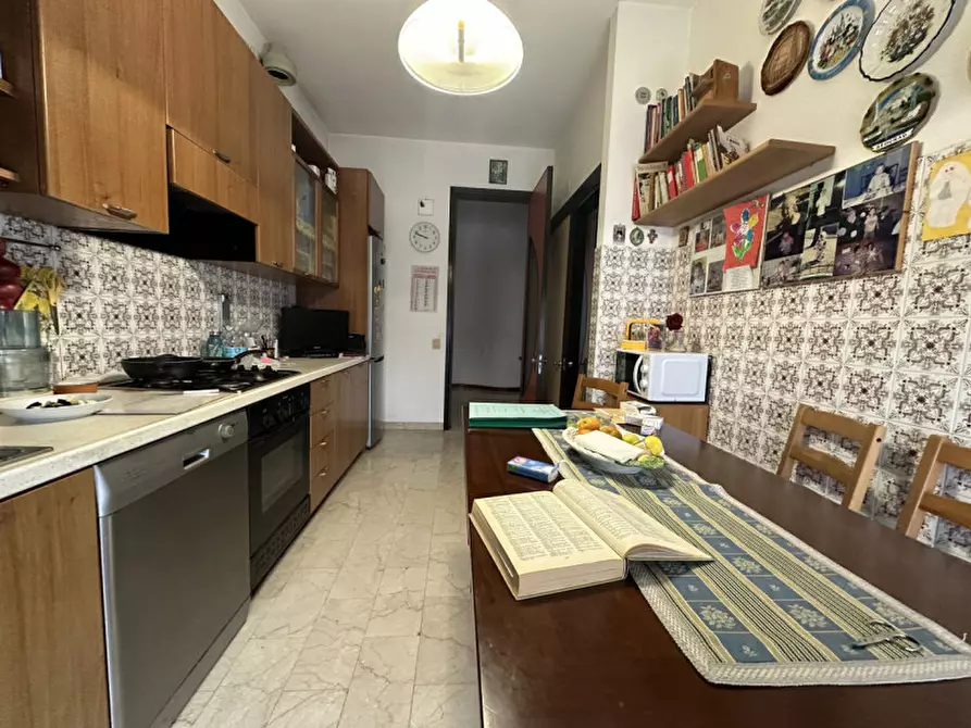 Immagine 8 di Appartamento in vendita  a Senigallia