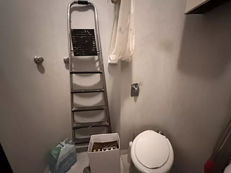 Immagine 21 di Appartamento in vendita  a Senigallia