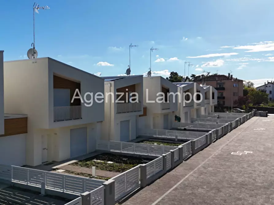 Immagine 3 di Villa in vendita  in Via Veneto a Portogruaro