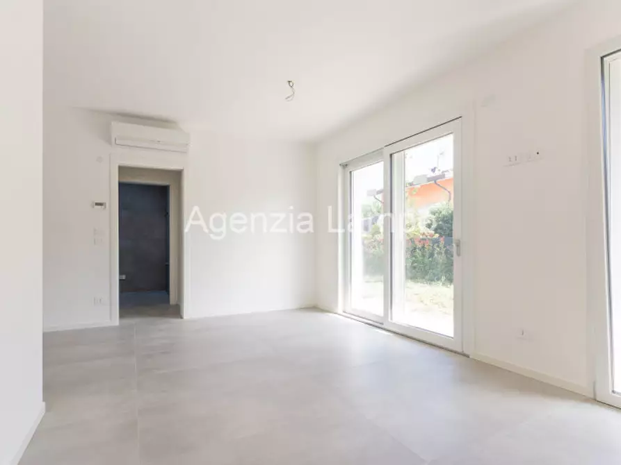 Immagine 9 di Villa in vendita  in Via Veneto a Portogruaro