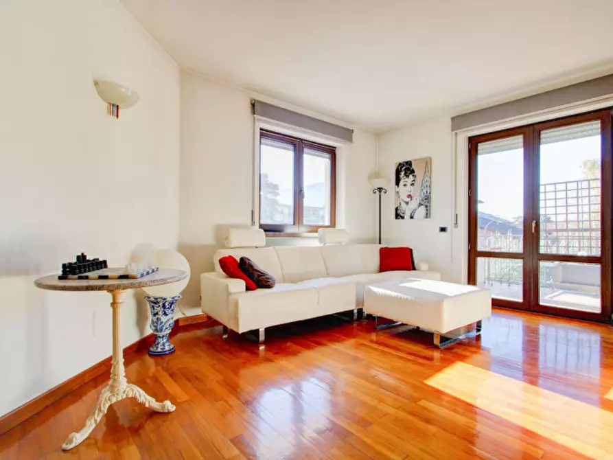 Immagine 4 di Appartamento in vendita  in Via Santa Caterina a Arco