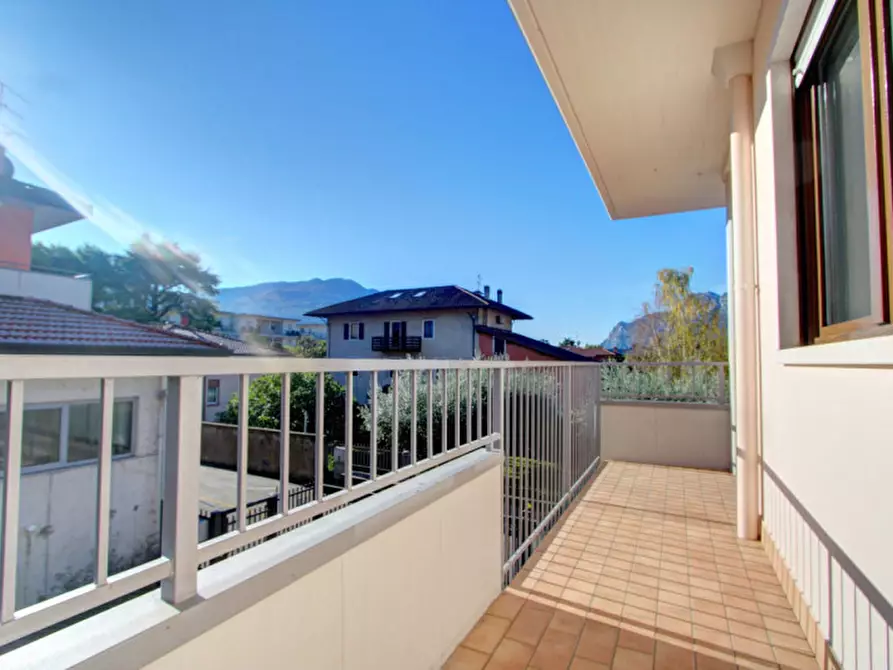 Immagine 5 di Appartamento in vendita  in Via Santa Caterina a Arco