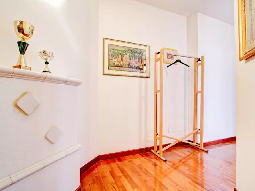 Immagine 12 di Appartamento in vendita  in Via Santa Caterina a Arco