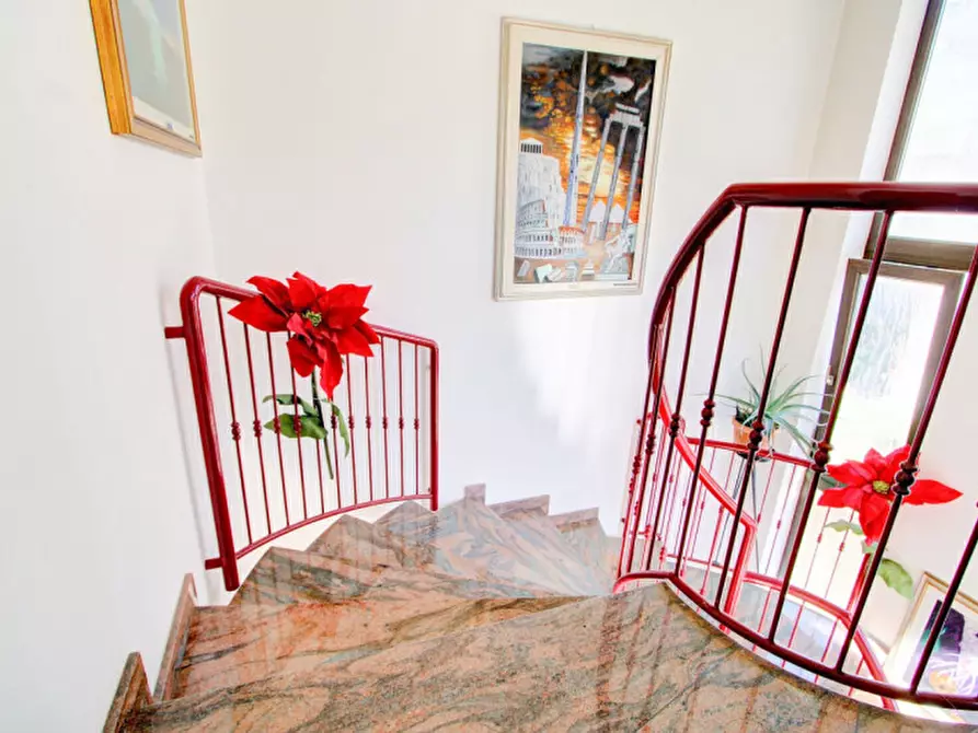 Immagine 21 di Appartamento in vendita  in Via Santa Caterina a Arco