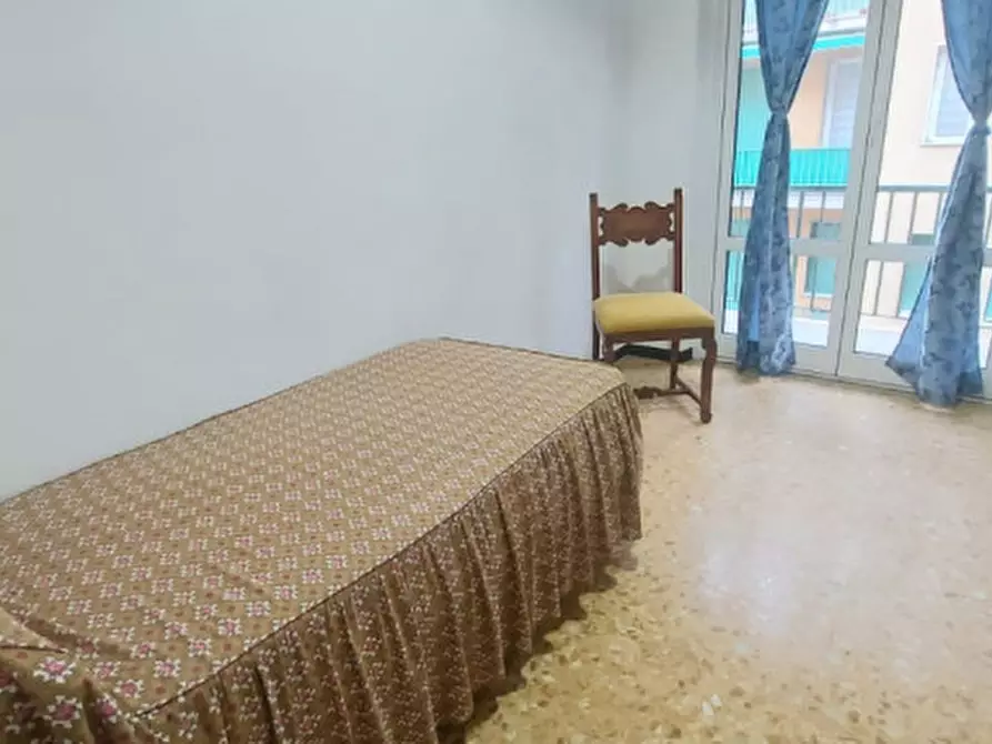 Immagine 11 di Appartamento in vendita  in via della libertà a Rapallo