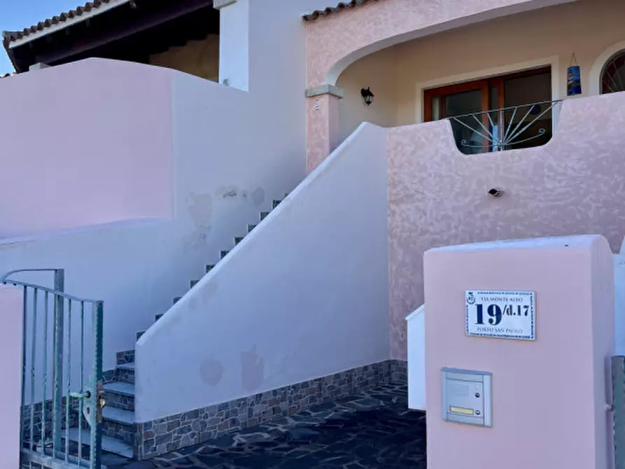 Immagine 25 di Villetta a schiera in vendita  a Loiri Porto San Paolo