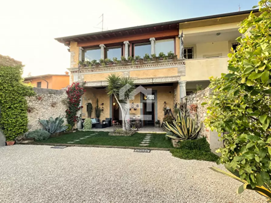 Immagine 2 di Casa bifamiliare in vendita  in via umberto primo a Salò