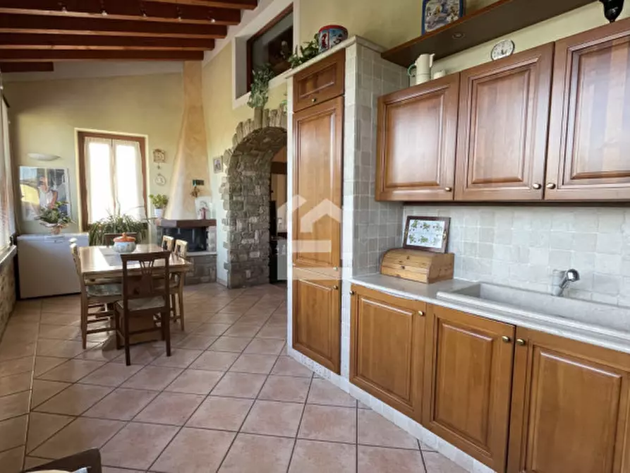 Immagine 18 di Casa bifamiliare in vendita  in via umberto primo a Salò