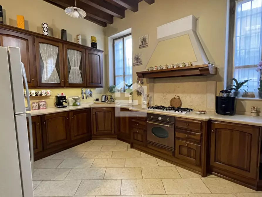 Immagine 18 di Casa bifamiliare in vendita  in via umberto primo a Salò