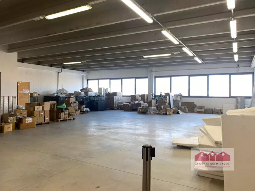 Immagine 9 di Laboratorio in vendita  in via zamenhof a Vicenza