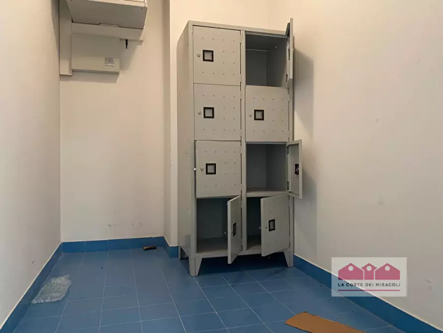 Immagine 11 di Laboratorio in vendita  in via zamenhof a Vicenza