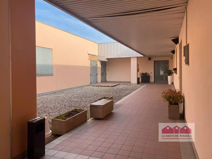 Immagine 13 di Laboratorio in vendita  in via zamenhof a Vicenza