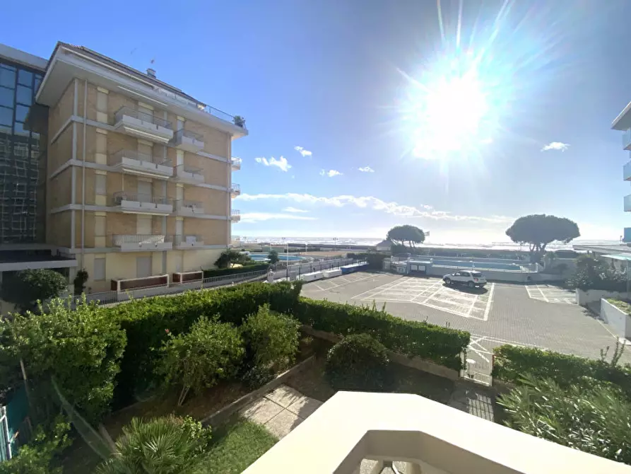 Immagine 1 di Appartamento in vendita  in VIA VITTORIO VENETO 71 a Jesolo