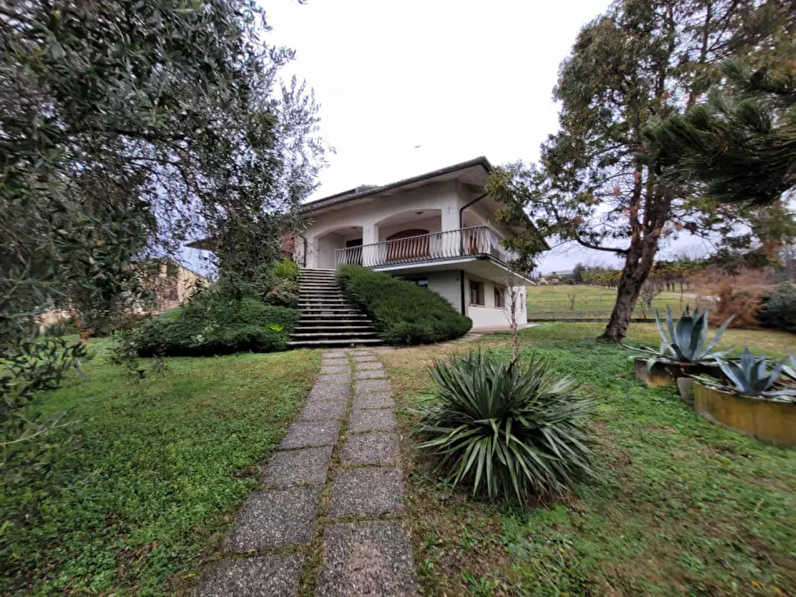 Immagine 4 di Villa in vendita  in via cima mandria a Montebelluna