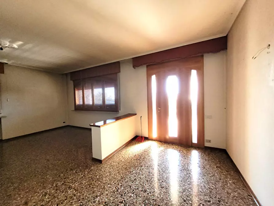Immagine 9 di Villa in vendita  in via cima mandria a Montebelluna