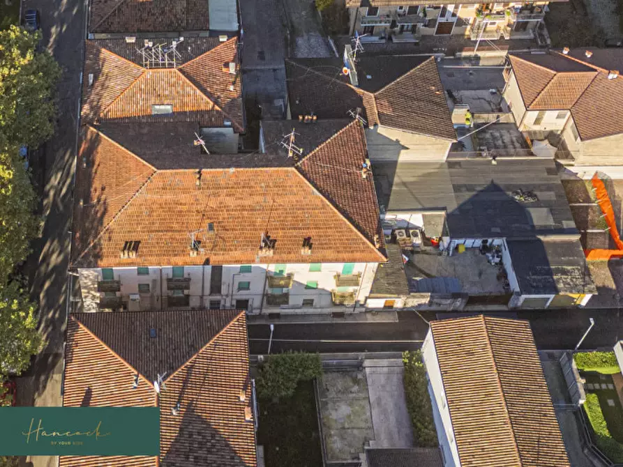 Immagine 21 di Palazzo in vendita  in Piazza Umberto I a San Giovanni Lupatoto