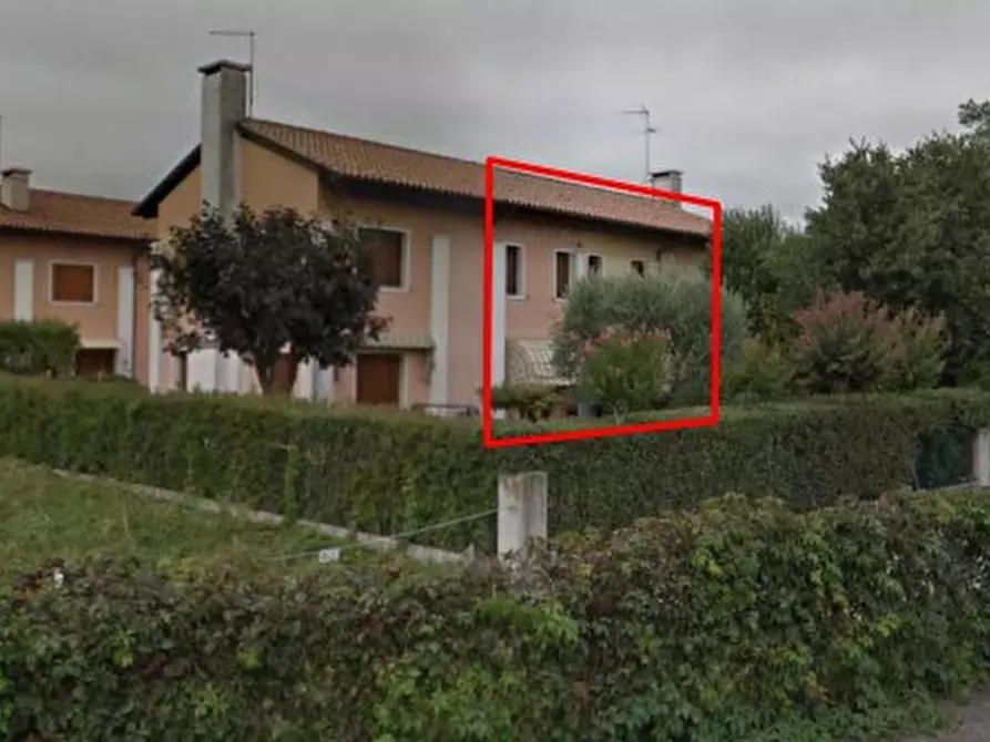 Immagine 1 di Casa bifamiliare in vendita  in Via Postumia, 63 a Ponzano Veneto