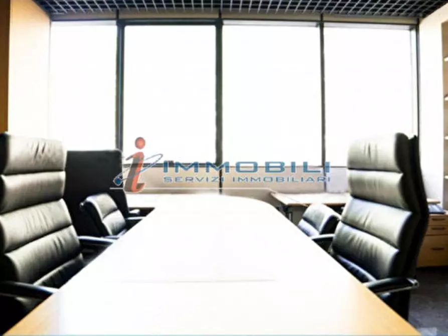 Immagine 3 di Ufficio in affitto  in VIALE LANCETTI VINCENZO a Milano