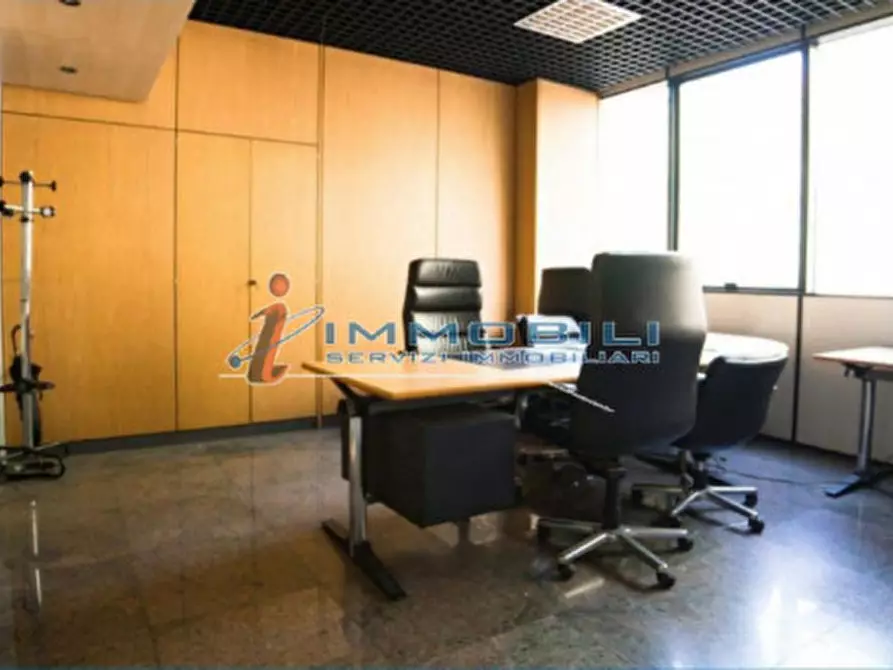 Immagine 5 di Ufficio in affitto  in VIALE LANCETTI VINCENZO a Milano
