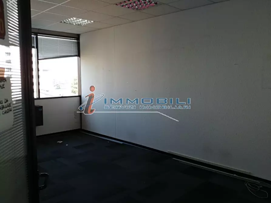 Immagine 10 di Ufficio in affitto  in VIA BARTOLOMEO COLLEONI a Agrate Brianza