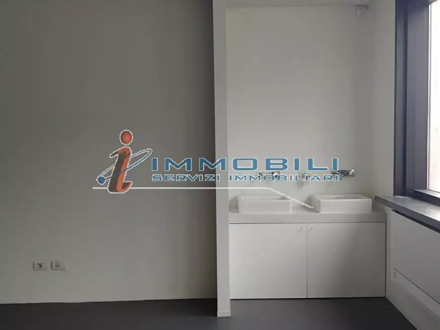 Immagine 12 di Ufficio in affitto  in VIA BARTOLOMEO COLLEONI a Agrate Brianza