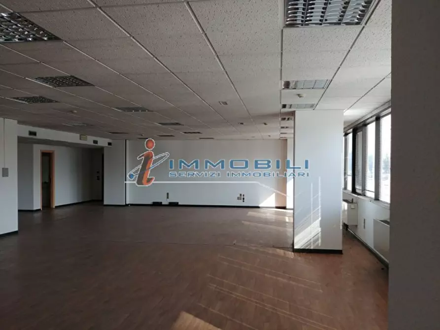 Immagine 15 di Ufficio in affitto  in VIA BARTOLOMEO COLLEONI a Agrate Brianza