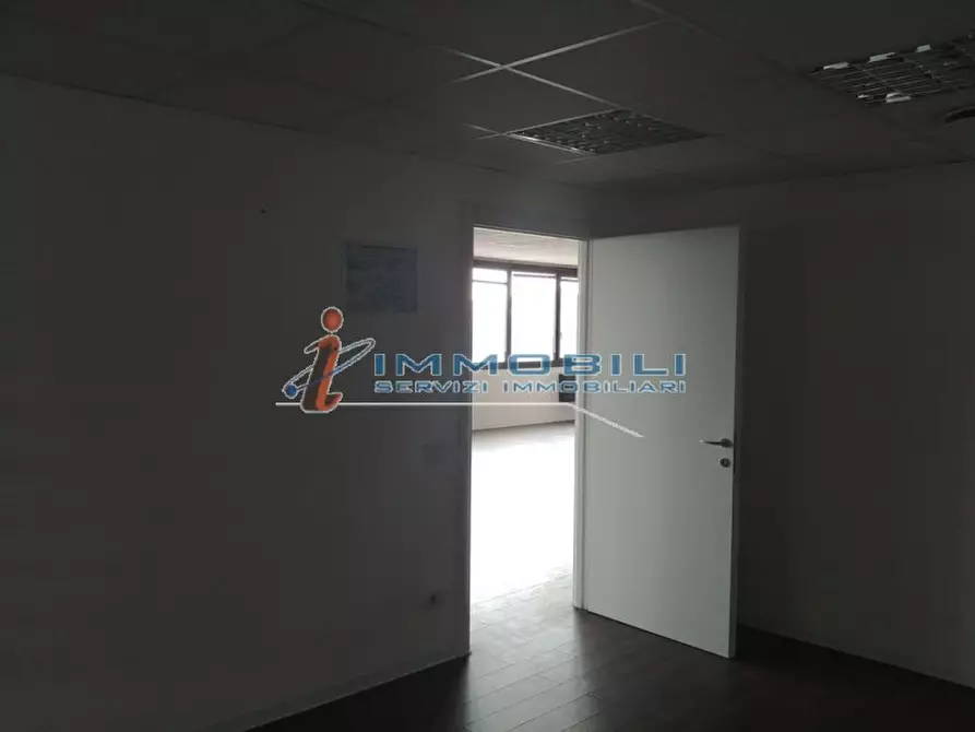 Immagine 8 di Ufficio in affitto  in VIA BARTOLOMEO COLLEONI a Agrate Brianza