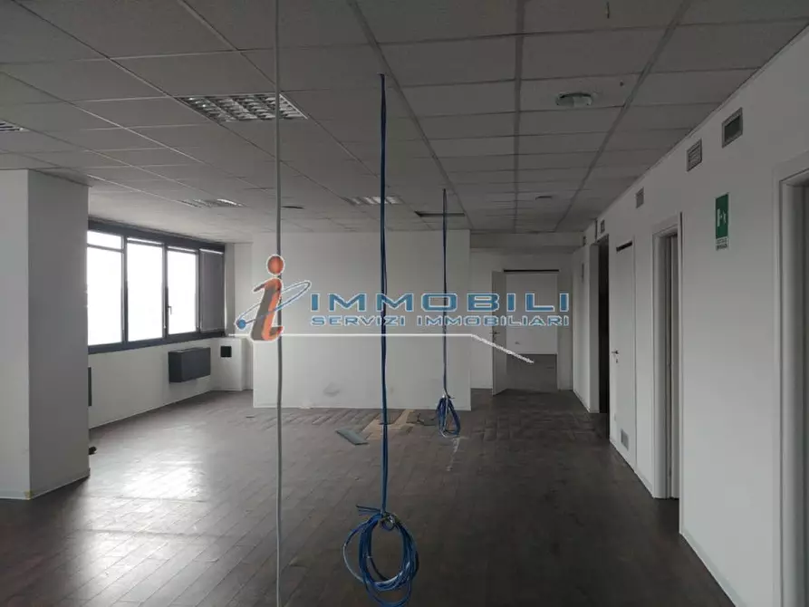 Immagine 10 di Ufficio in affitto  in VIA BARTOLOMEO COLLEONI a Agrate Brianza