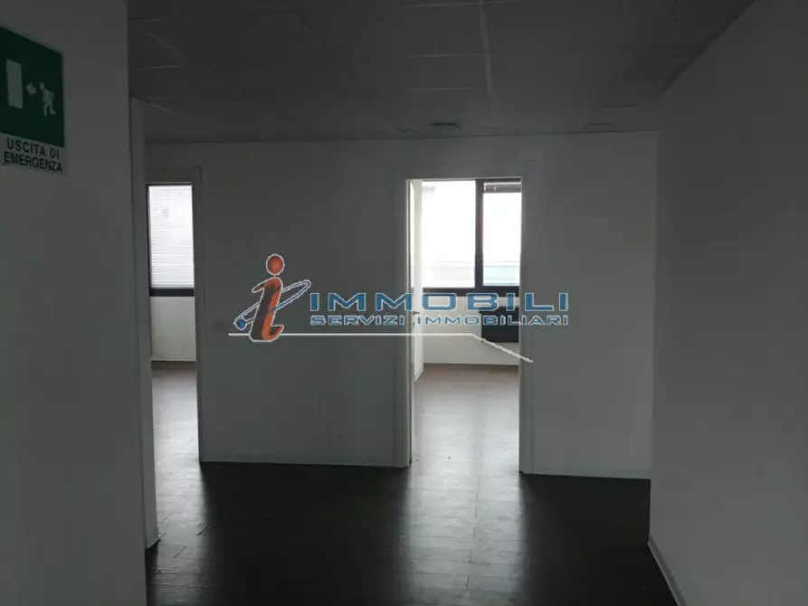 Immagine 15 di Ufficio in affitto  in VIA BARTOLOMEO COLLEONI a Agrate Brianza