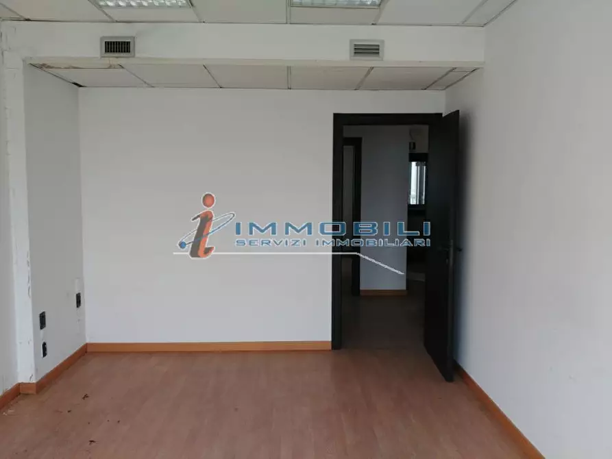 Immagine 23 di Ufficio in affitto  in VIA BARTOLOMEO COLLEONI a Agrate Brianza