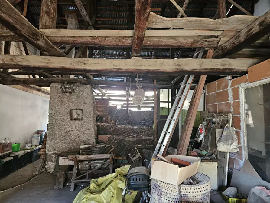 Immagine 6 di Rustico / casale in vendita  in Via di Solasna, n.36 a Caldes