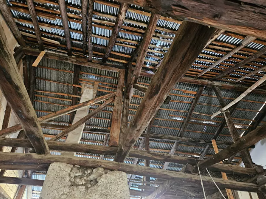 Immagine 9 di Rustico / casale in vendita  in Via di Solasna, n.36 a Caldes