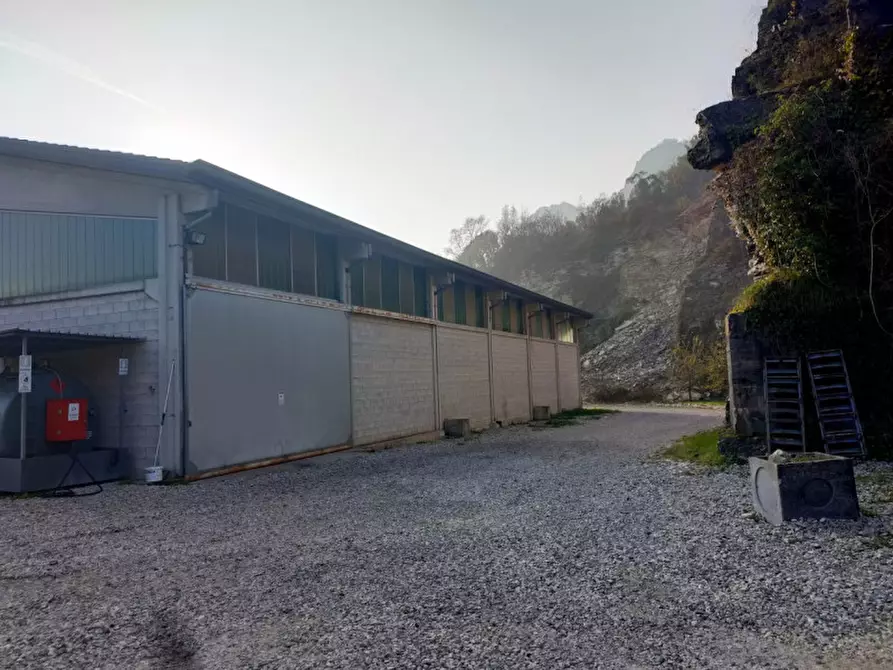 Immagine 5 di Capannone industriale in vendita  in via Fonda a Teolo