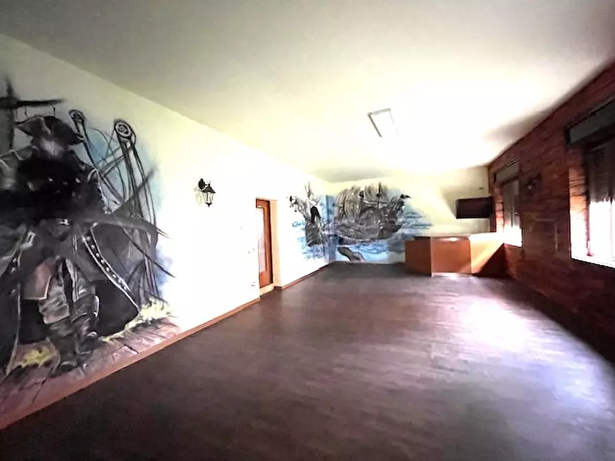 Immagine 6 di Attività commerciale in vendita  a Barbarano Mossano