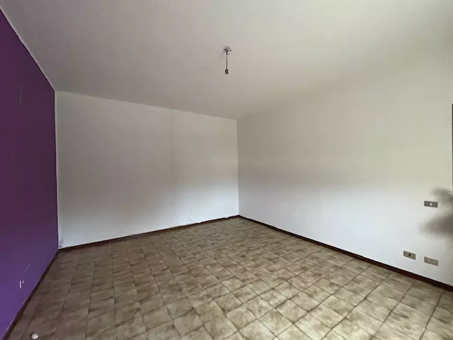 Immagine 12 di Attività commerciale in vendita  a Barbarano Mossano