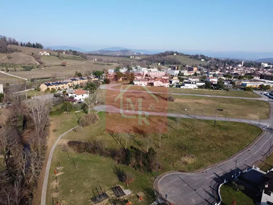 Immagine 5 di Terreno in vendita  in Via Ottorino Respighi a Manzano