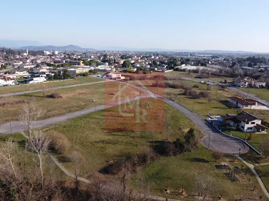 Immagine 6 di Terreno in vendita  in Via Ottorino Respighi a Manzano