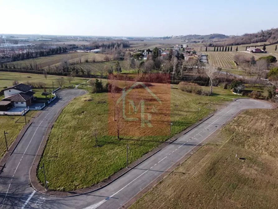 Immagine 2 di Terreno in vendita  in Via Ottorino Respighi a Manzano