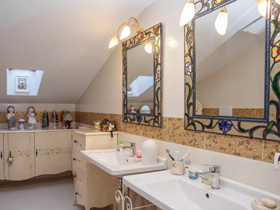 Immagine 18 di Casa bifamiliare in vendita  in Via Don Albrigi a Cerro Veronese