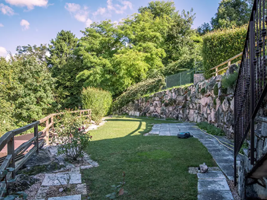 Immagine 24 di Casa bifamiliare in vendita  in Via Don Albrigi a Cerro Veronese