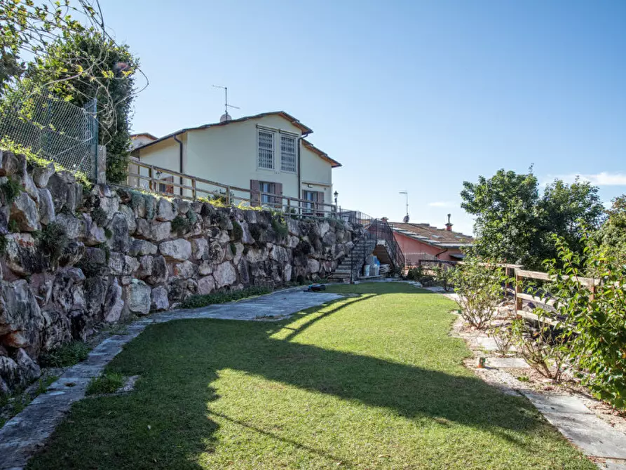 Immagine 27 di Casa bifamiliare in vendita  in Via Don Albrigi a Cerro Veronese
