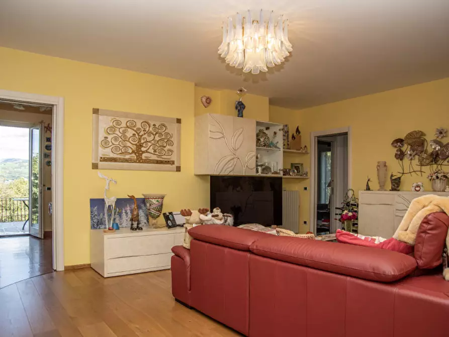 Immagine 35 di Casa bifamiliare in vendita  in Via Don Albrigi a Cerro Veronese