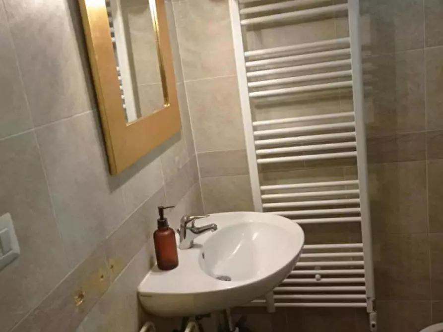 Immagine 8 di Appartamento in affitto  a Motteggiana