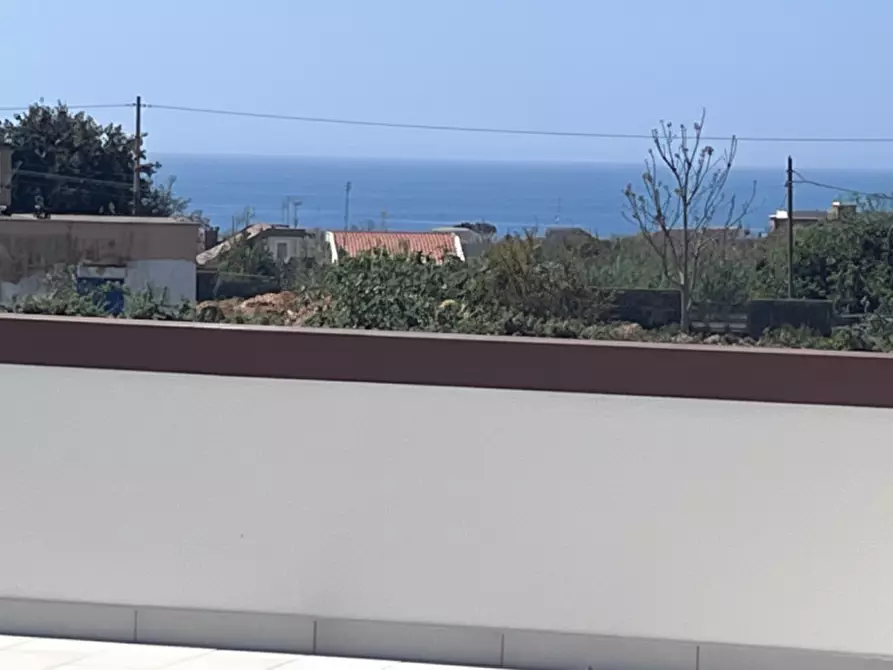 Immagine 1 di Casa bifamiliare in vendita  in VIA DI COLLE COCCHINO a Anzio